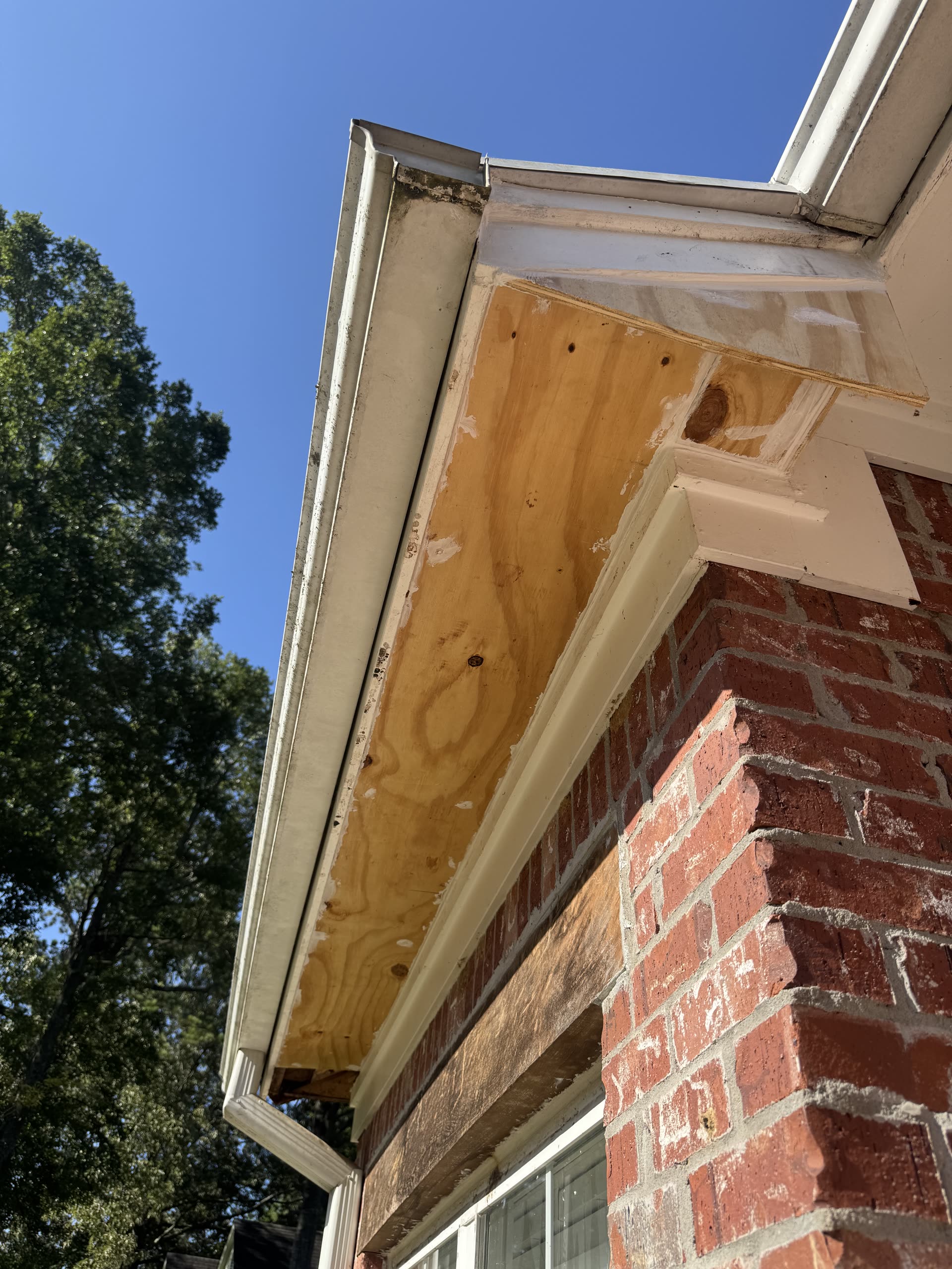Soffit and fascia repair in Rankin County, Mississippi