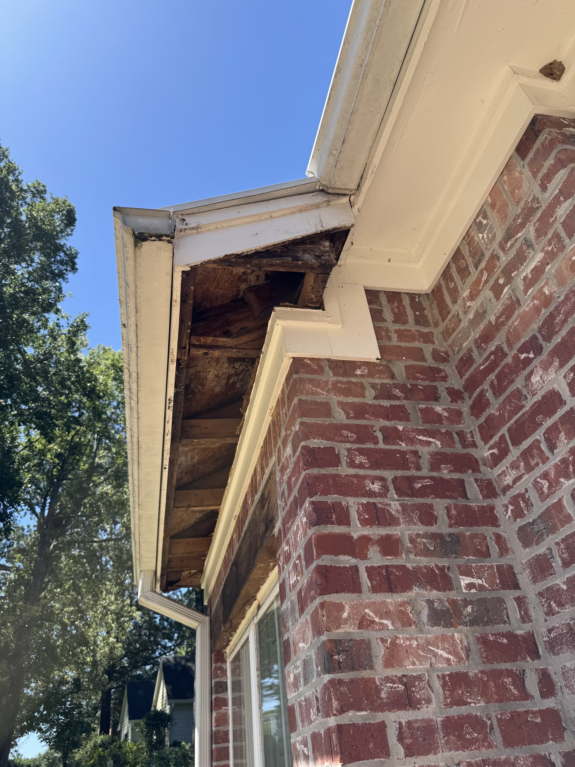 Rotted soffit before repair in Rankin County, Mississippi